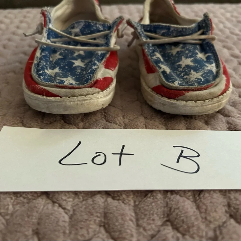 Hey Dude American Flag Red White & Blue SHOES Stars & Stripes kids size 8 (lotB)